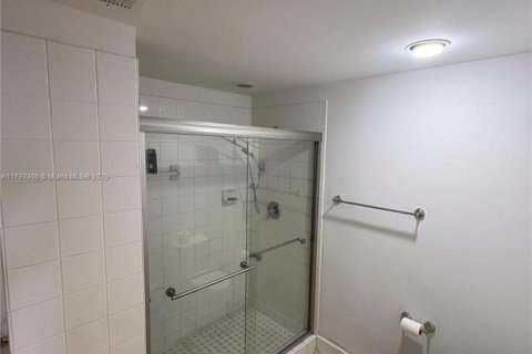 Купить кондоминиум в Дорал, Флорида 3 спальни, 157.93м2, № 1660301 - фото 18