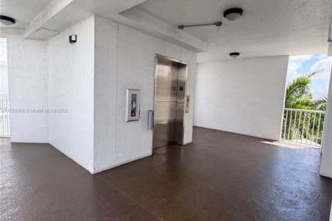 Купить кондоминиум в Дорал, Флорида 3 спальни, 157.93м2, № 1660301 - фото 27