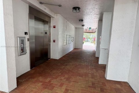 Купить кондоминиум в Дорал, Флорида 3 спальни, 157.93м2, № 1660301 - фото 28