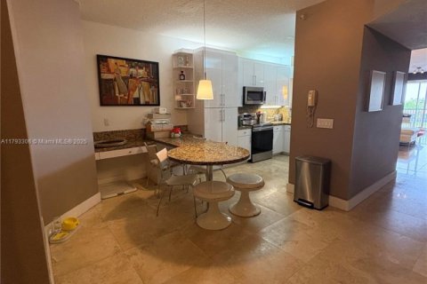 Купить кондоминиум в Дорал, Флорида 3 спальни, 157.93м2, № 1660301 - фото 3