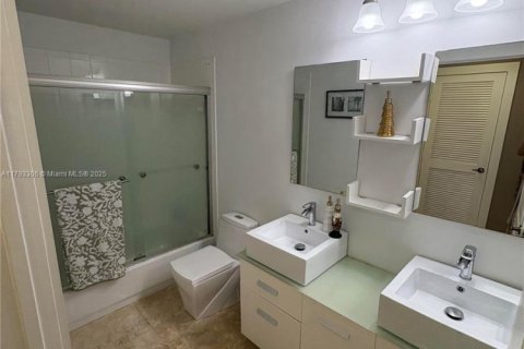 Купить кондоминиум в Дорал, Флорида 3 спальни, 157.93м2, № 1660301 - фото 21