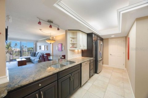 Condominio en venta en Saint Petersburg, Florida, 2 dormitorios, 120.77 m2 № 1597633 - foto 11