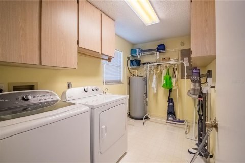 House in Lakeland, Florida 2 bedrooms, 100.15 sq.m. № 1516125 - photo 21