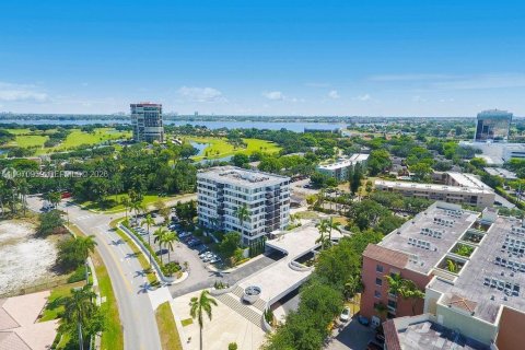 Copropriété à louer à West Palm Beach, Floride: 2 chambres, 110.93 m2 № 2047153 - photo 29