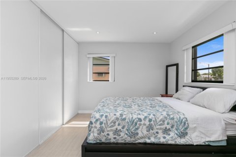 Casa en alquiler en Miami, Florida, 2 dormitorios, 166.2 m2 № 2025404 - foto 10