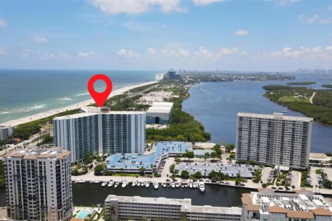 Copropriété à louer à Sunny Isles Beach, Floride: 2 chambres, 126.07 m2 № 2038135 - photo 27