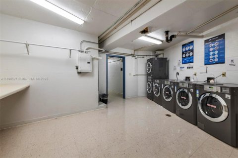 Copropriété à louer à Sunny Isles Beach, Floride: 2 chambres, 126.07 m2 № 2038135 - photo 14