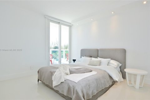 Copropriété à louer à Sunny Isles Beach, Floride: 2 chambres, 126.07 m2 № 2038135 - photo 9