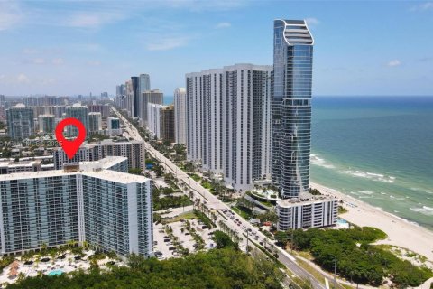 Condo à Sunny Isles Beach, Floride, 2 chambres  № 2038135