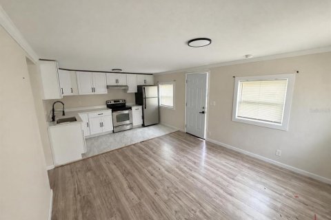 Immobilier commercial à vendre à Lakeland, Floride: 4 chambres, 122.63 m2 № 2405002 - photo 3