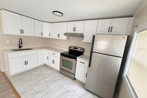Immobilier commercial à vendre à Lakeland, Floride: 4 chambres, 122.63 m2 № 2405002 - photo 6