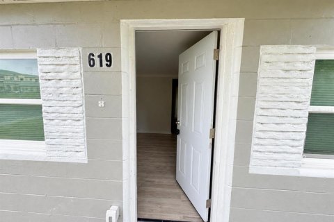 Immobilier commercial à vendre à Lakeland, Floride: 4 chambres, 122.63 m2 № 2405002 - photo 2