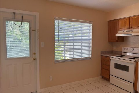 Adosado en venta en Dade City, Florida, 2 dormitorios, 89 m2 № 1900701 - foto 7
