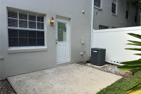 Adosado en venta en Dade City, Florida, 2 dormitorios, 89 m2 № 1900701 - foto 16