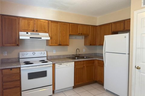 Adosado en venta en Dade City, Florida, 2 dormitorios, 89 m2 № 1900701 - foto 8