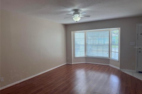 Adosado en venta en Dade City, Florida, 2 dormitorios, 89 m2 № 1900701 - foto 3