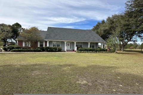 House in Hilliard, Florida 4 bedrooms, 206.99 sq.m. № 861982 - photo 1