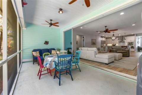 House in Palm Coast, Florida 4 bedrooms, 246.38 sq.m. № 1620615 - photo 11