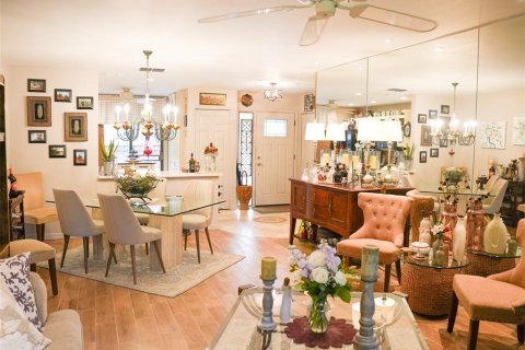Villa ou maison à vendre à Palm Harbor, Floride: 2 chambres, 104.05 m2 № 1914624 - photo 15