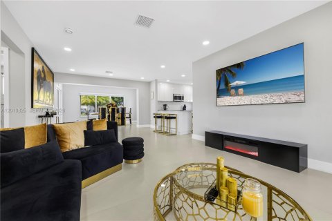 Villa ou maison à vendre à Hollywood, Floride: 3 chambres, 135.64 m2 № 2073728 - photo 5