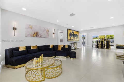 Villa ou maison à vendre à Hollywood, Floride: 3 chambres, 135.64 m2 № 2073728 - photo 2