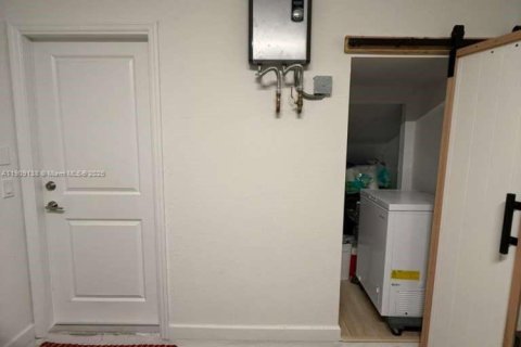 Купить таунхаус в Пемброк-Пайнс, Флорида 3 спальни, 140м2, № 2054669 - фото 18