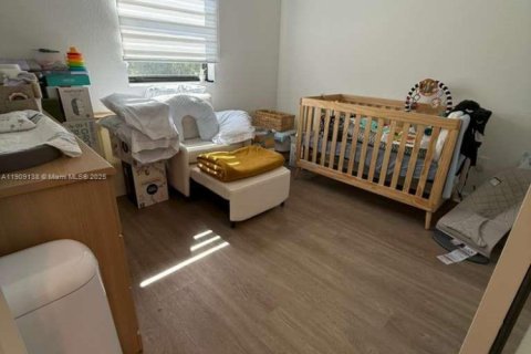 Купить таунхаус в Пемброк-Пайнс, Флорида 3 спальни, 140м2, № 2054669 - фото 12