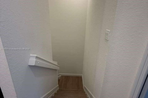 Купить таунхаус в Пемброк-Пайнс, Флорида 3 спальни, 140м2, № 2054669 - фото 8