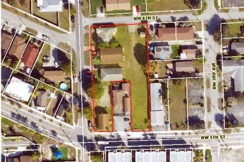 Propiedad comercial en venta en Hallandale Beach, Florida № 2012691 - foto 3