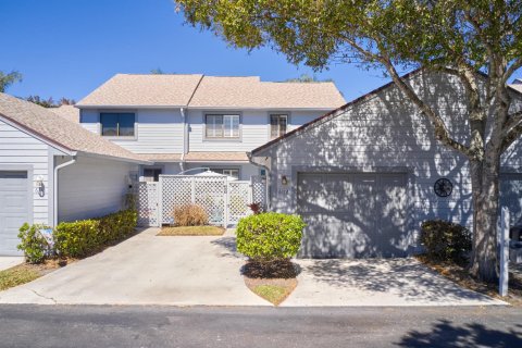 Townhouse in Hobe Sound, Florida 3 bedrooms, 174.19 sq.m. № 2260944 - photo 2