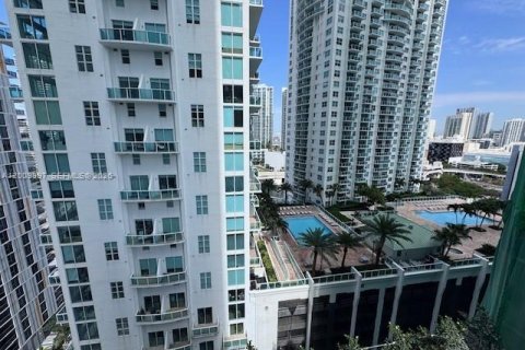 Condominio en alquiler en Miami, Florida, 2 dormitorios, 96.71 m2 № 2072828 - foto 27