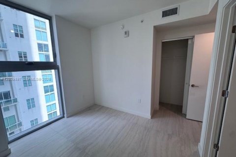 Condominio en alquiler en Miami, Florida, 2 dormitorios, 96.71 m2 № 2072828 - foto 21