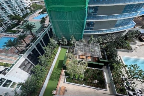 Condominio en alquiler en Miami, Florida, 2 dormitorios, 96.71 m2 № 2072828 - foto 28