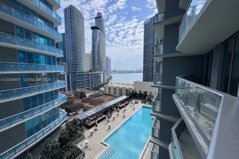Condominio en alquiler en Miami, Florida, 2 dormitorios, 96.71 m2 № 2072828 - foto 26