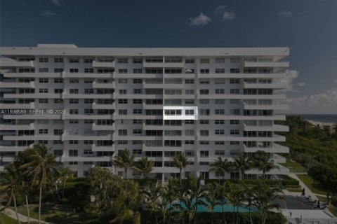 Condominio en venta en Key Biscayne, Florida, 1 dormitorio, 78.04 m2 № 2060448 - foto 23