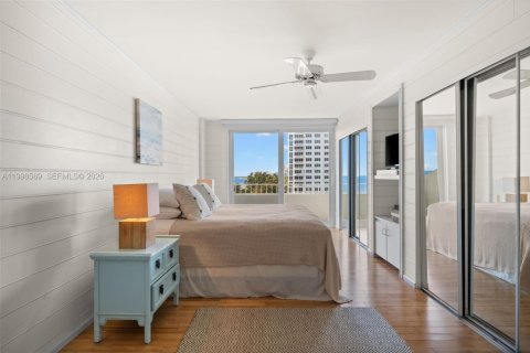 Condominio en venta en Key Biscayne, Florida, 1 dormitorio, 78.04 m2 № 2060448 - foto 14