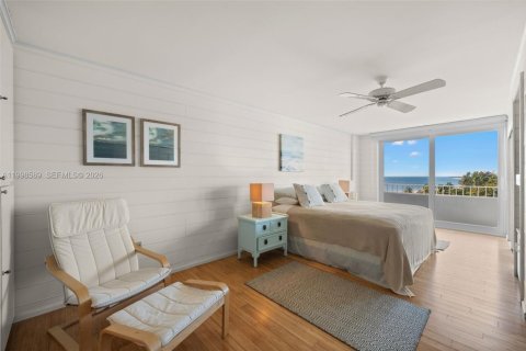 Condominio en venta en Key Biscayne, Florida, 1 dormitorio, 78.04 m2 № 2060448 - foto 13