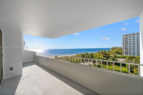 Condominio en venta en Key Biscayne, Florida, 1 dormitorio, 78.04 m2 № 2060448 - foto 17