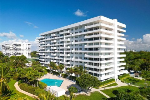 Condominio en venta en Key Biscayne, Florida, 1 dormitorio, 78.04 m2 № 2060448 - foto 22