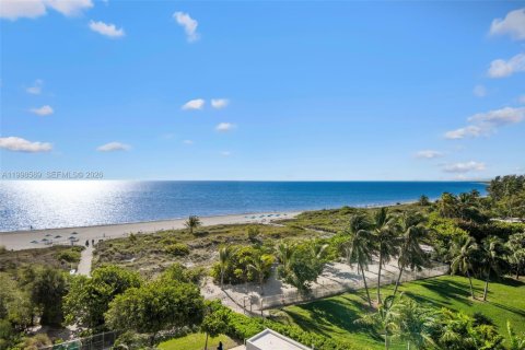 Condominio en venta en Key Biscayne, Florida, 1 dormitorio, 78.04 m2 № 2060448 - foto 21