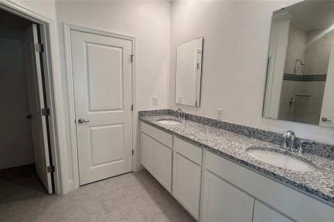 House in Gainesville, Florida 4 bedrooms, 199.83 sq.m. № 2338952 - photo 6