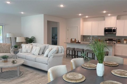 House in Gainesville, Florida 4 bedrooms, 199.83 sq.m. № 2338952 - photo 3