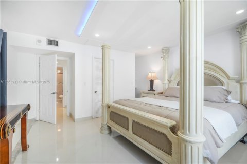 Снять в аренду кондоминиум в Халландейл-Бич, Флорида 2 спальни, 181.62м2, № 1871869 - фото 11