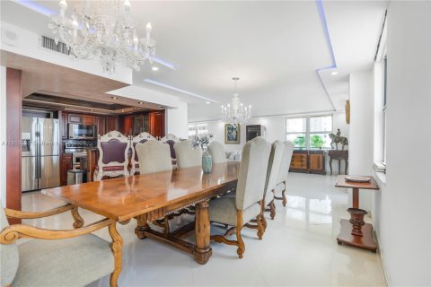 Снять в аренду кондоминиум в Халландейл-Бич, Флорида 2 спальни, 181.62м2, № 1871869 - фото 4