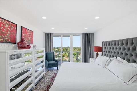 Купить кондоминиум в Серфсайд, Флорида 3 спальни, 157м2, № 2001461 - фото 12