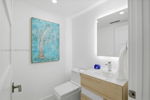 Купить кондоминиум в Серфсайд, Флорида 3 спальни, 157м2, № 2001461 - фото 28