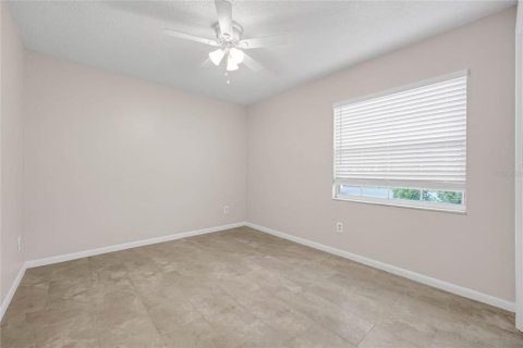 House in Orlando, Florida 2 bedrooms, 100.33 sq.m. № 1905910 - photo 7