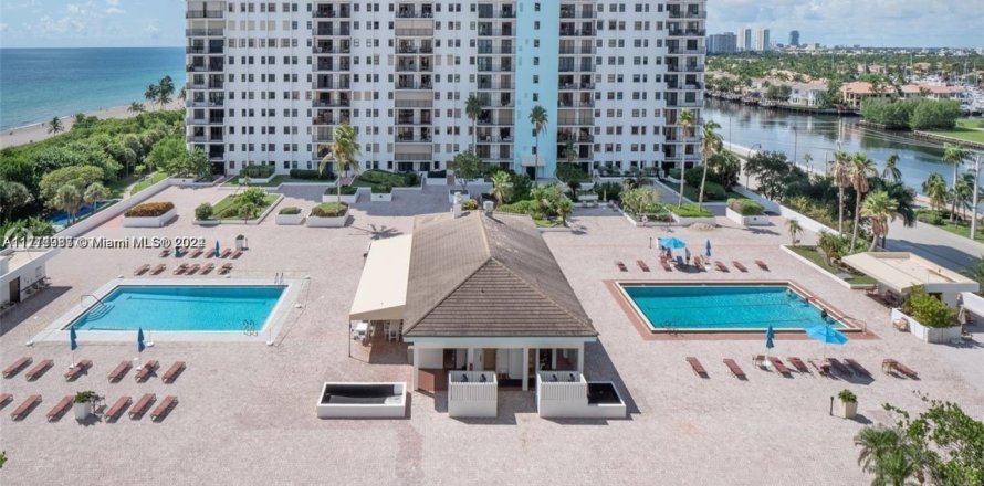 Condominio en Hollywood, Florida, 1 dormitorio № 1694469