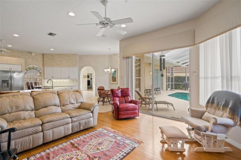 House in Weeki Wachee, Florida 3 bedrooms, 245.63 sq.m. № 2205127 - photo 17