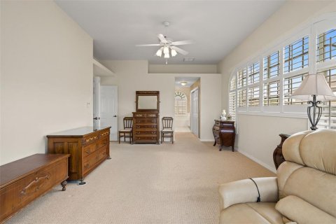 House in Weeki Wachee, Florida 3 bedrooms, 245.63 sq.m. № 2205127 - photo 25